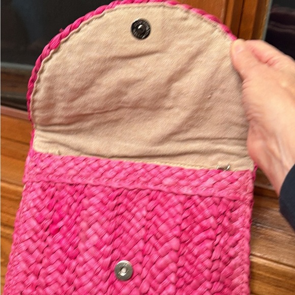 Pink Woven Chain Strap Clutch - Picture 3 of 5
